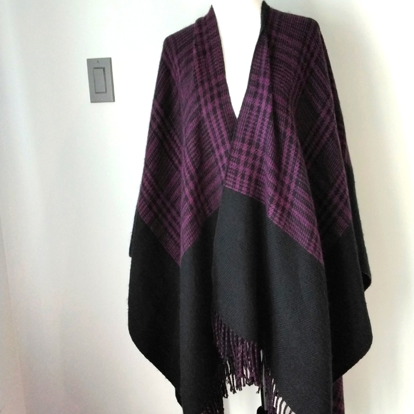 Ladies Wrap/blanket sweater - Picture 1 of 7